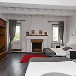 Gorgeous Trastevere Loft On The River
