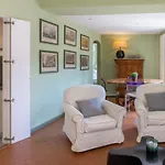 Piazza Venezia Charming & Bright Apartment