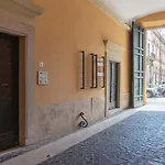 Piazza Venezia Charming & Bright Apartment