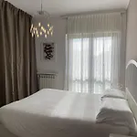 Relaxing Apartment By Ancient Roman Aqueducts