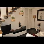Trastevere Piazza Trilussa Royal Orchid Apartment