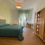 Nuovissimo Appartamento A Roma