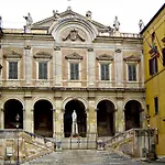 Sacra Domus Apartment