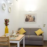 Stella\'S Apartment In Monti