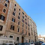 Rome As You Feel - Vittorio Colorful Design Apartment