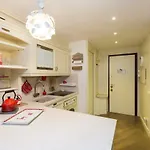 Pantheon Romantic Loft