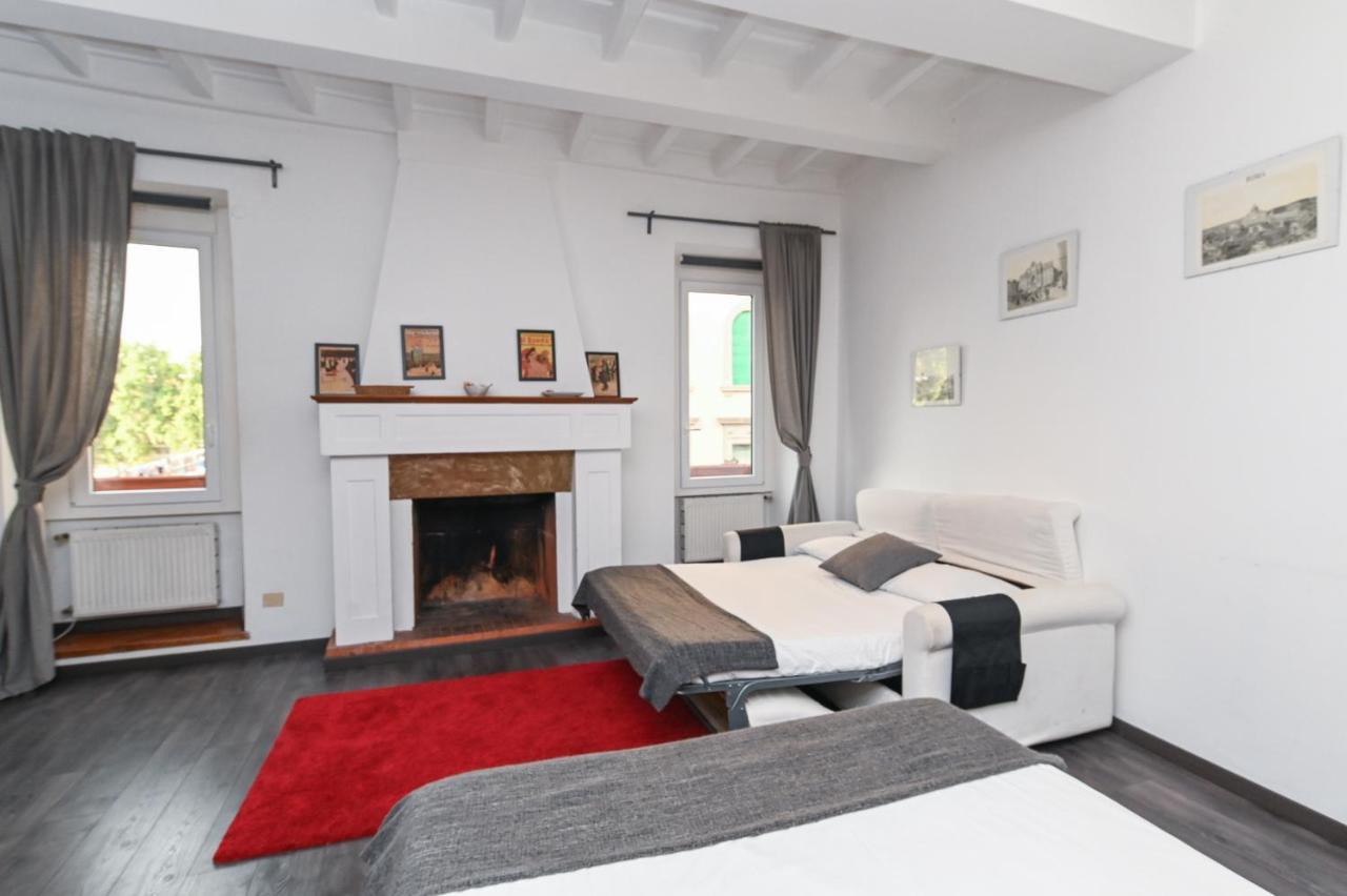 Gorgeous Trastevere Loft On The River * Rome