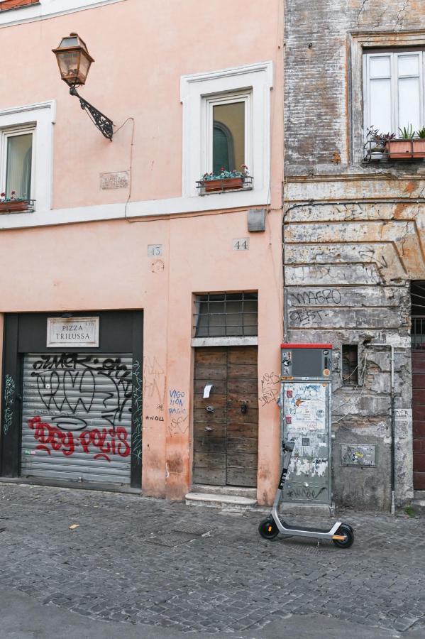 Gorgeous Trastevere Loft On The River Rome