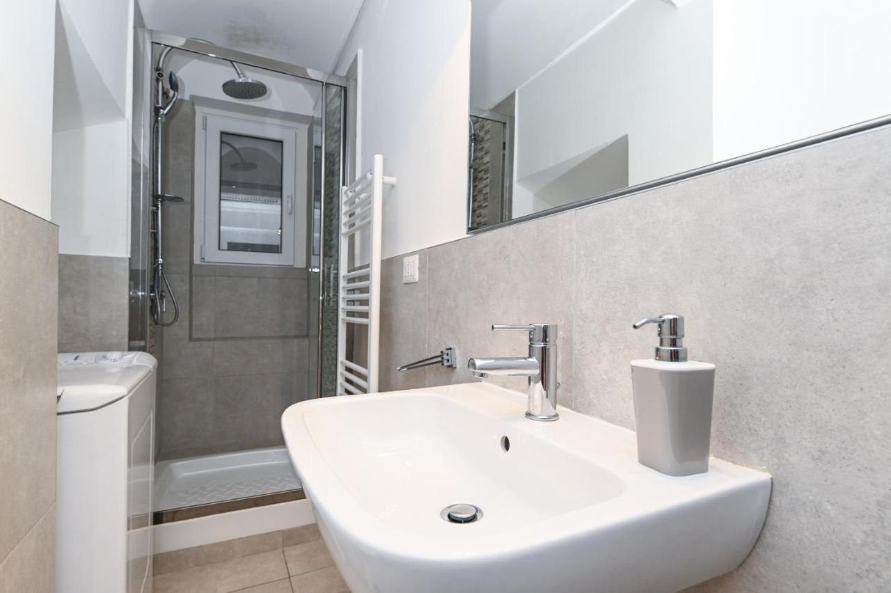 Apartment Gorgeous Trastevere Loft On The River