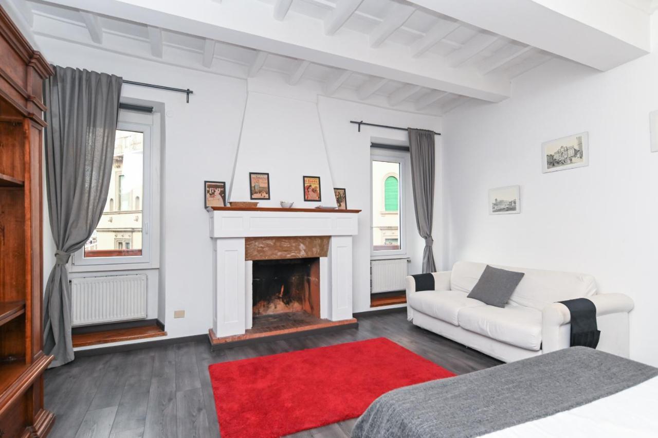 Gorgeous Trastevere Loft On The River Rome
