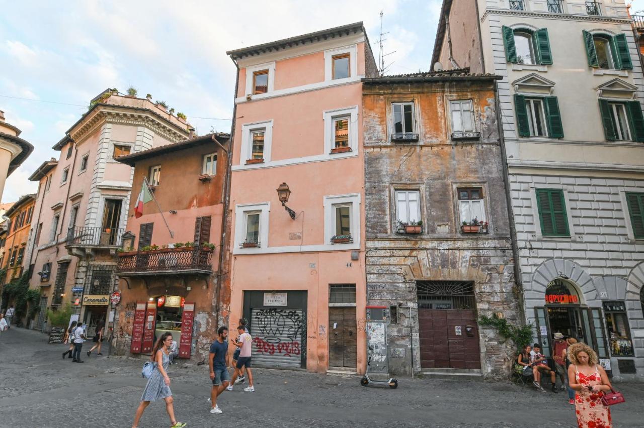 Gorgeous Trastevere Loft On The River * Rome
