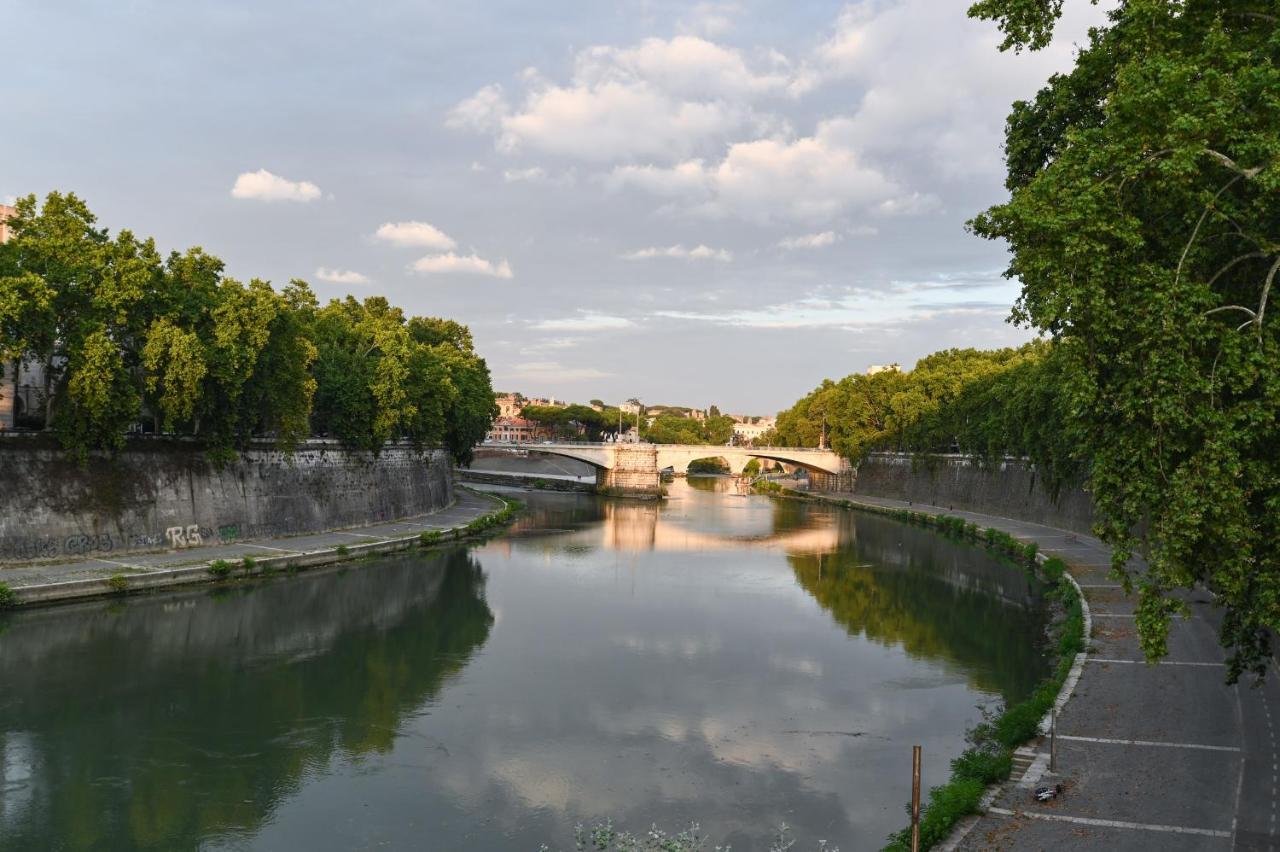 Gorgeous Trastevere Loft On The River Rome