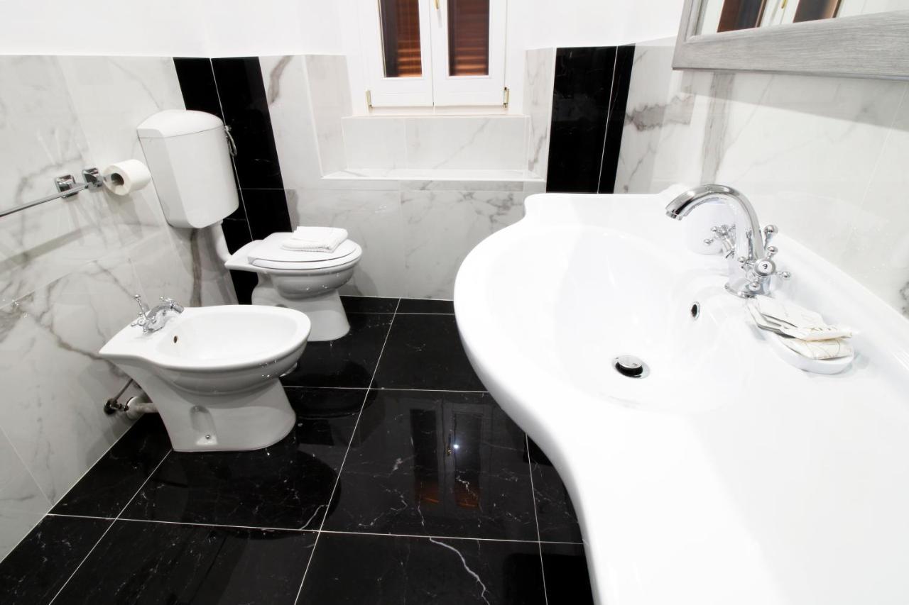 Relais Parlamento Guest house Rome