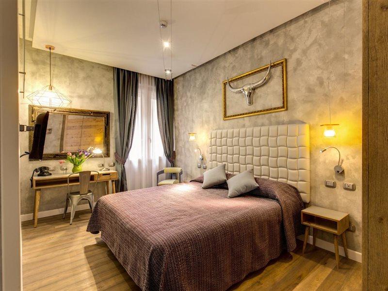 Parlamento Boutique Hotel 3*