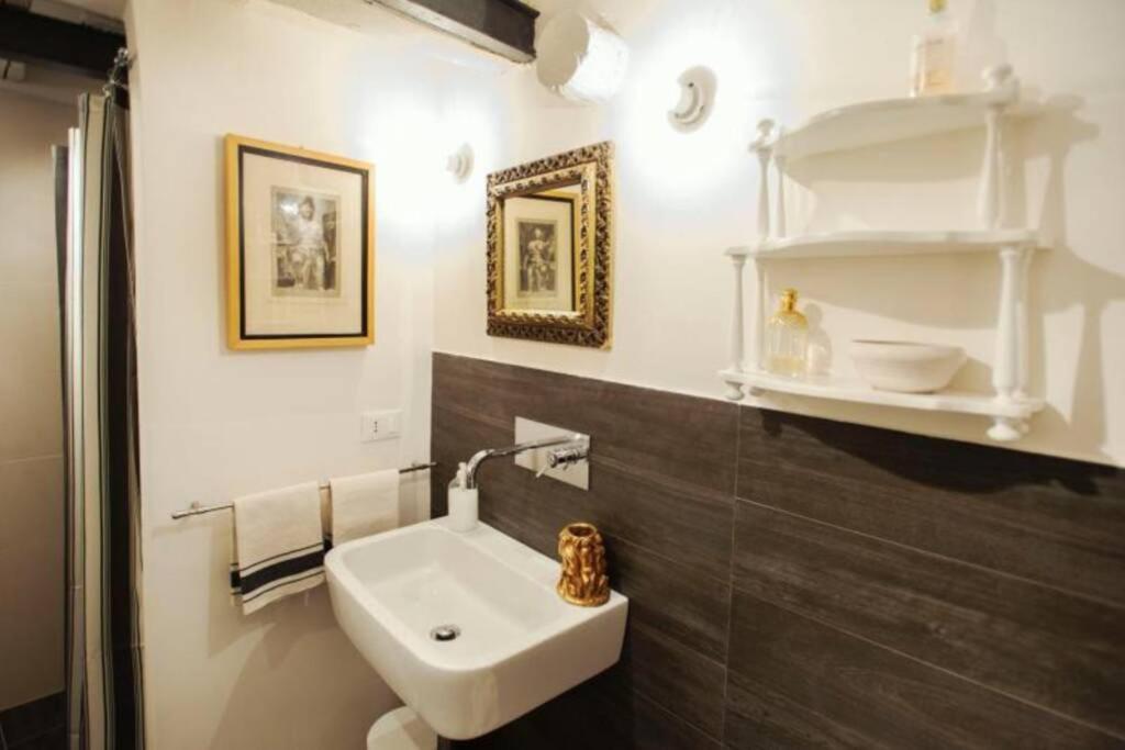 Cartari9 Apartment *