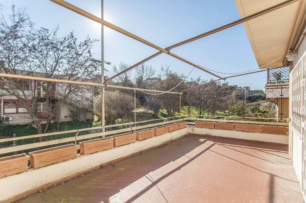 Eur Luminous And Large Family Terrace *
