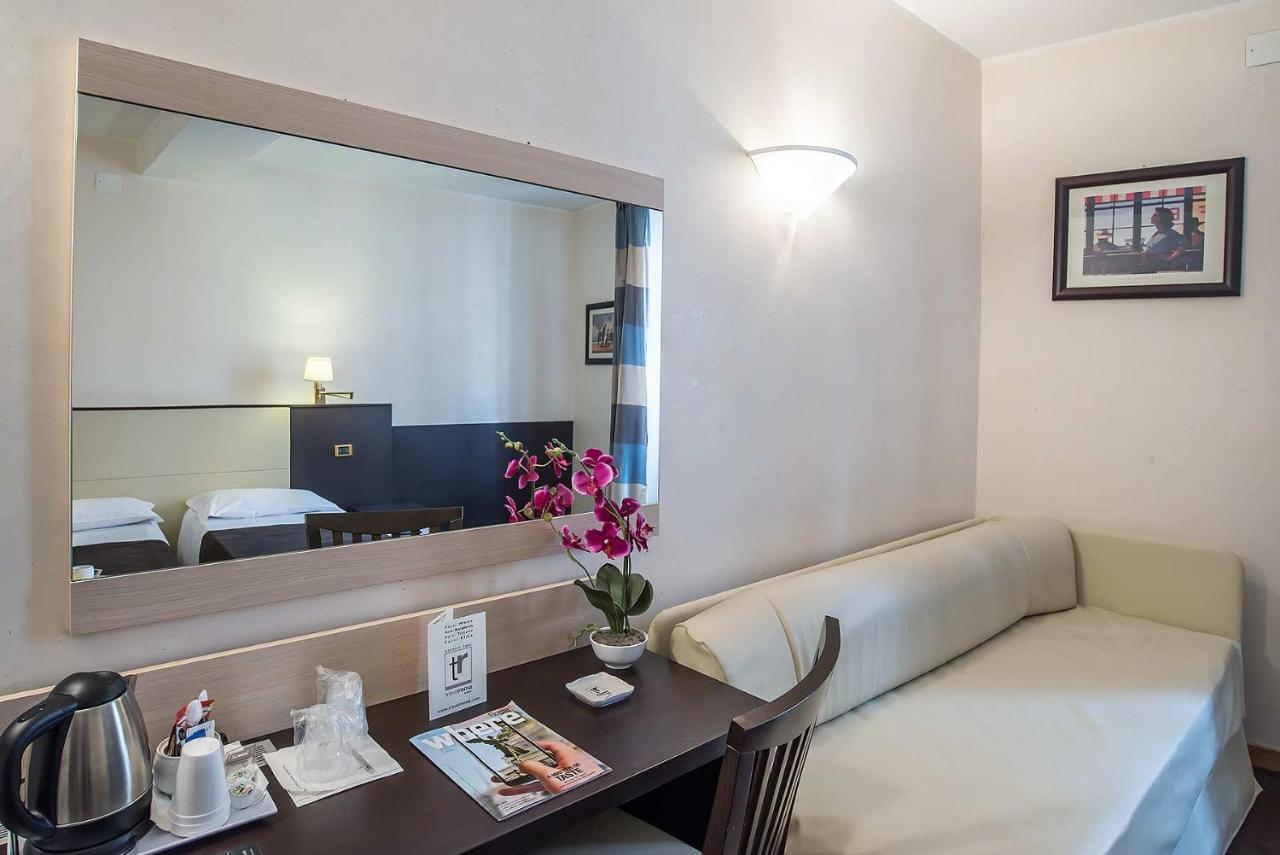 Hotel Tritone Rome