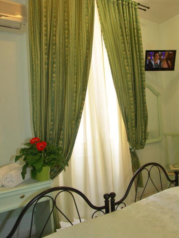 Galli Hotel 2*