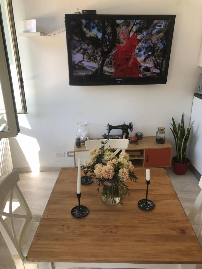 Colosseum Street Apartment Rome