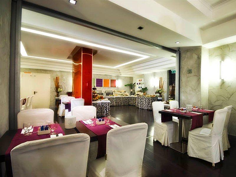 Ariston Hotel 4*