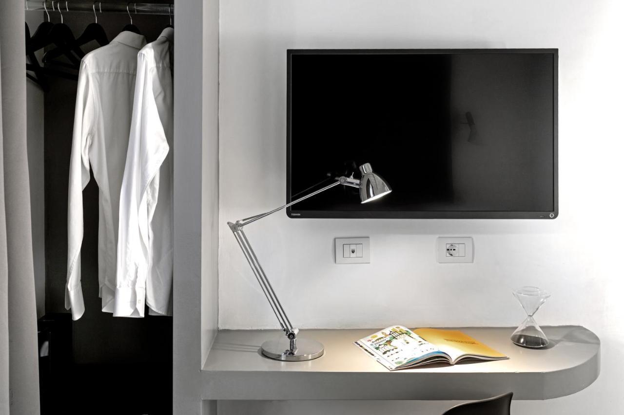 N - Space Modern Guestrooms Guest house Rome