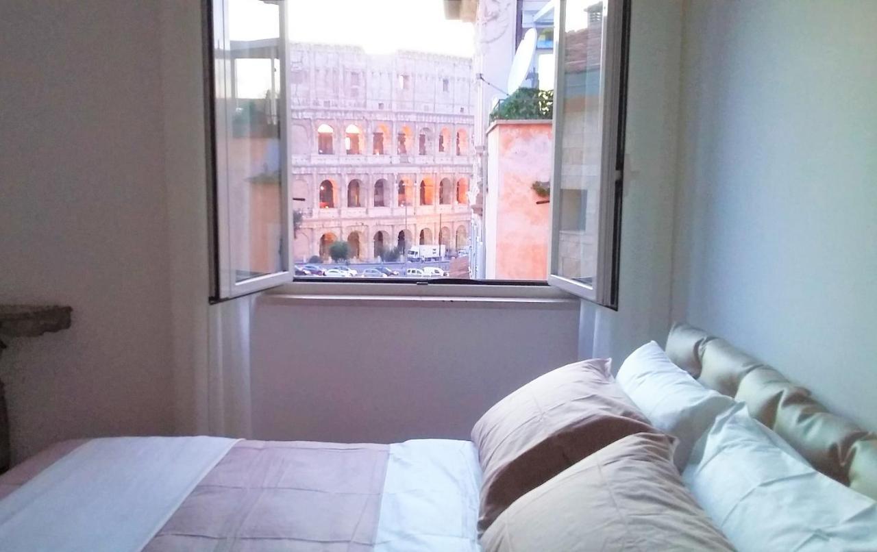 In Colosseo View Luxury Apartment Rome