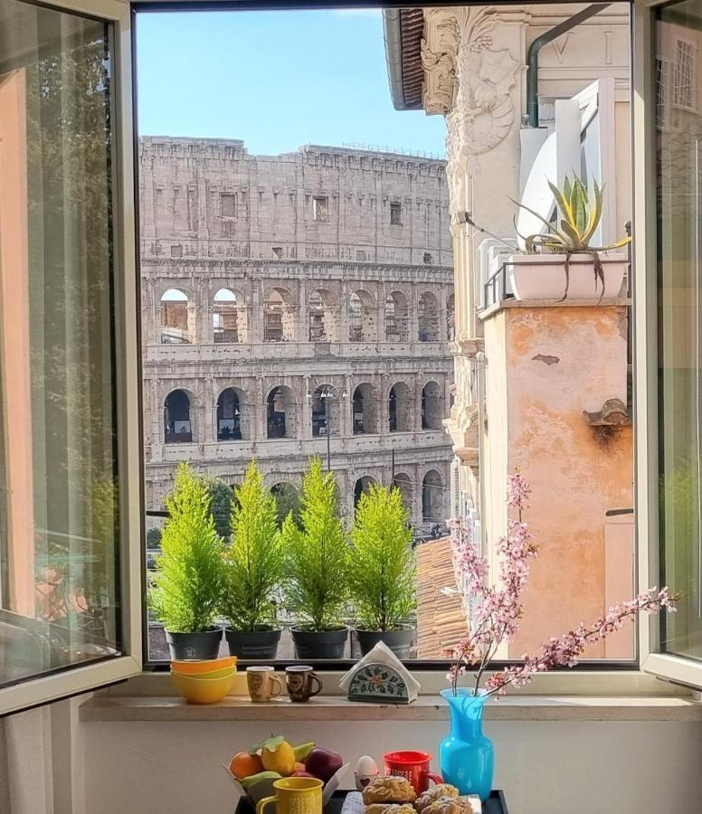 Apartment In Colosseo View Luxury Rome