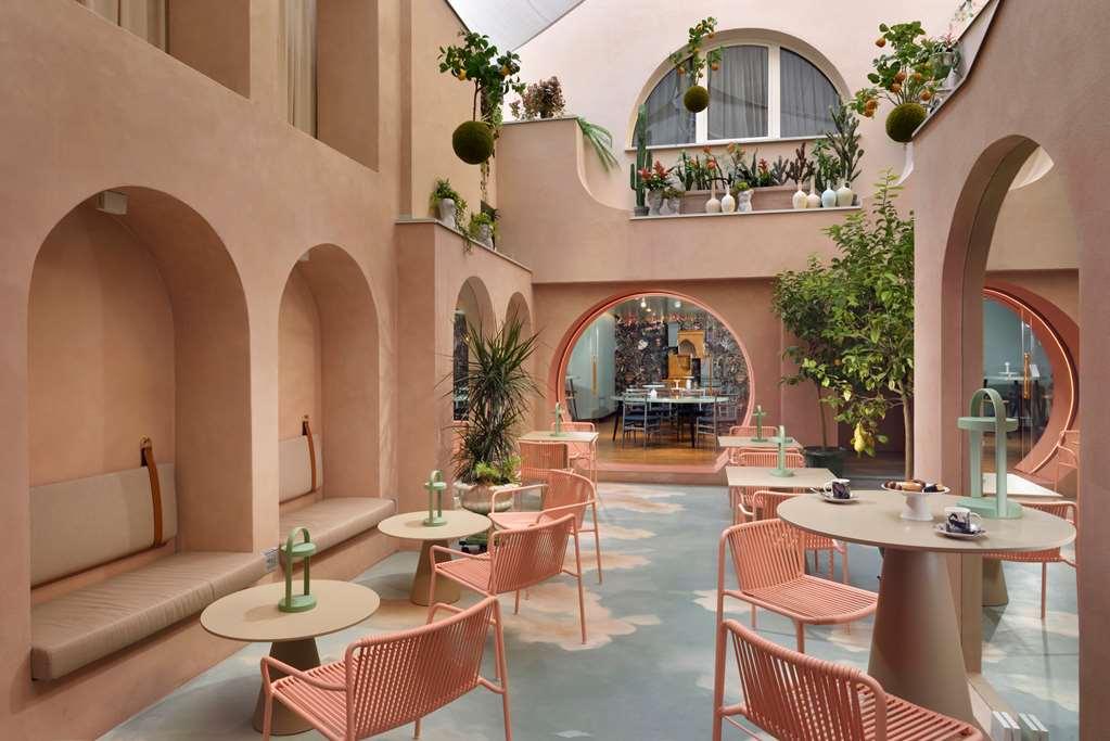 Leon's Place In Hotel Rome