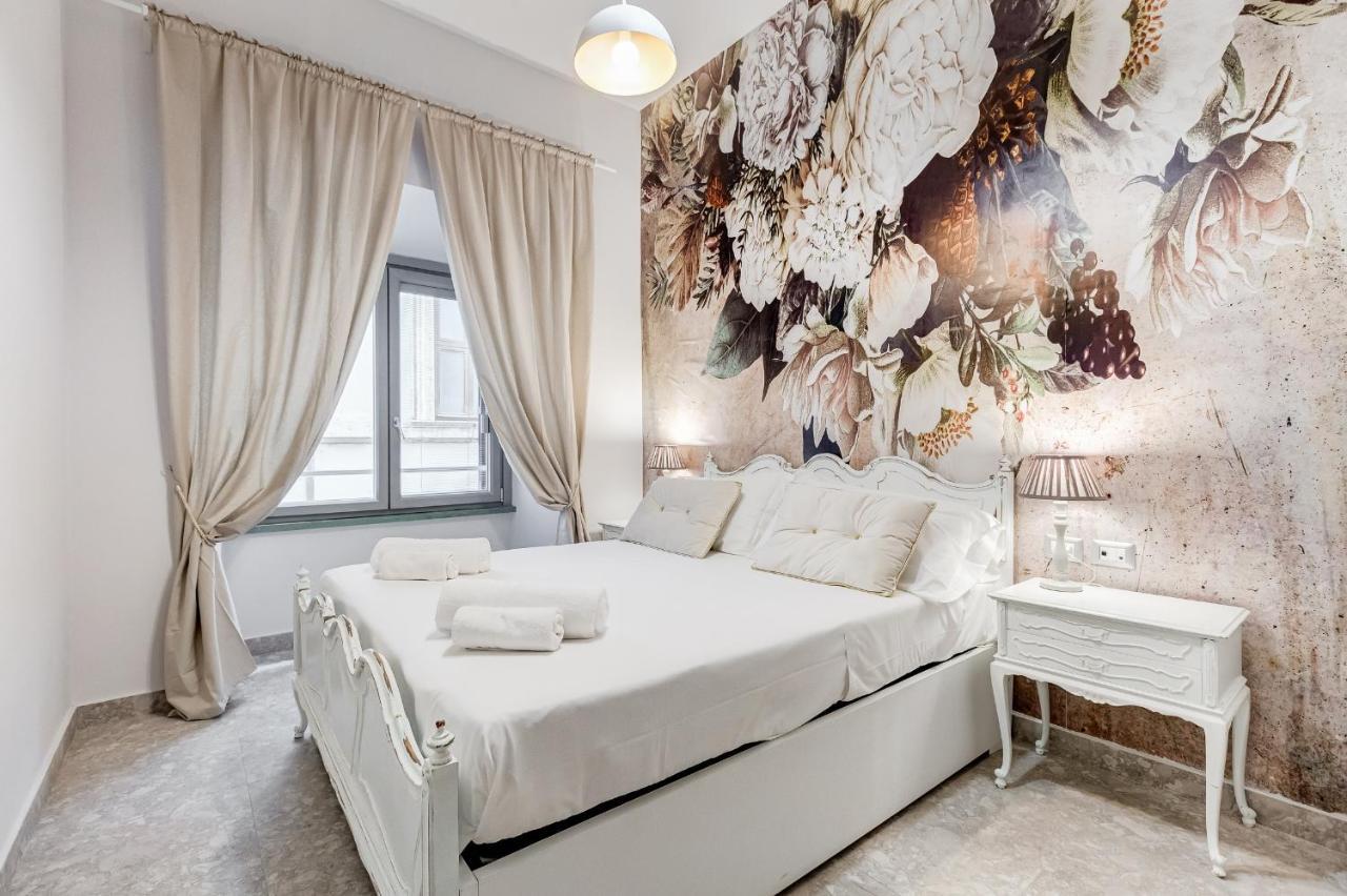 Trevi Fountain - Shabby - Romedreamhome *