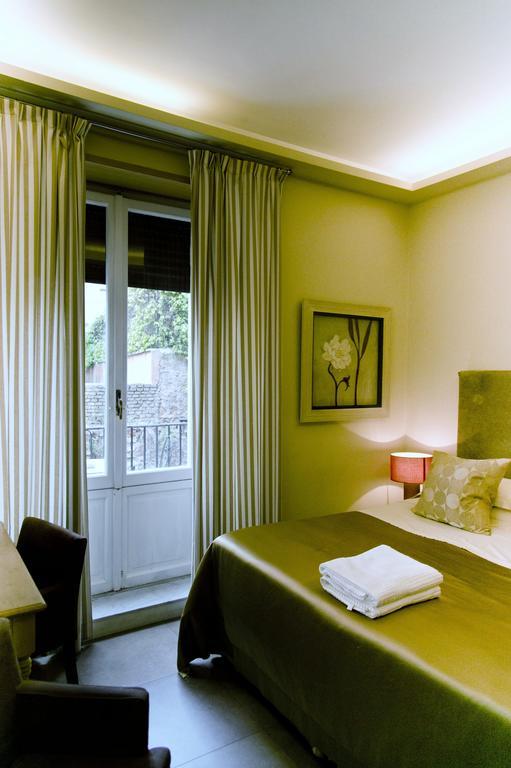 Valeri Hotel 3*