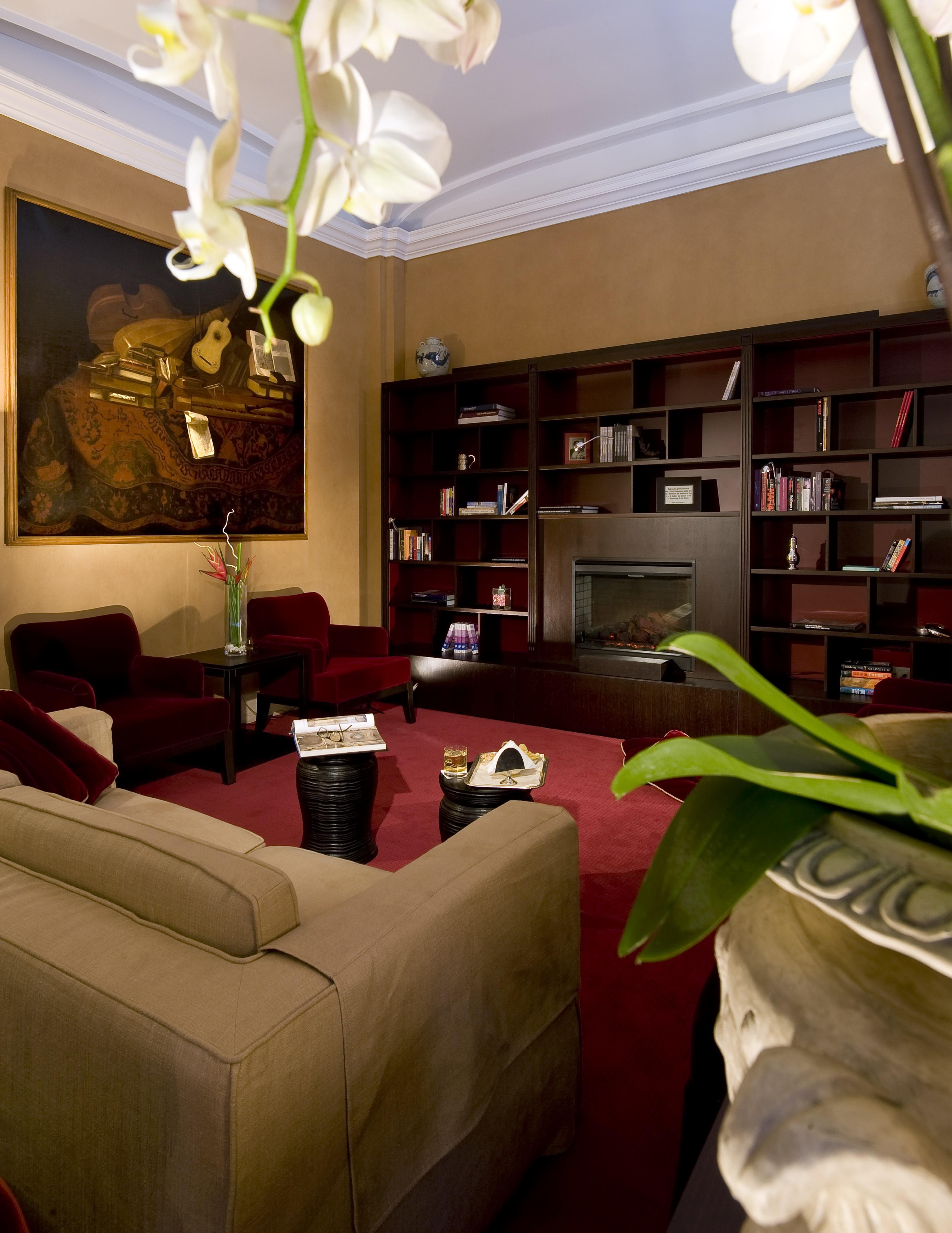 Dei Borgognoni 4* Rome