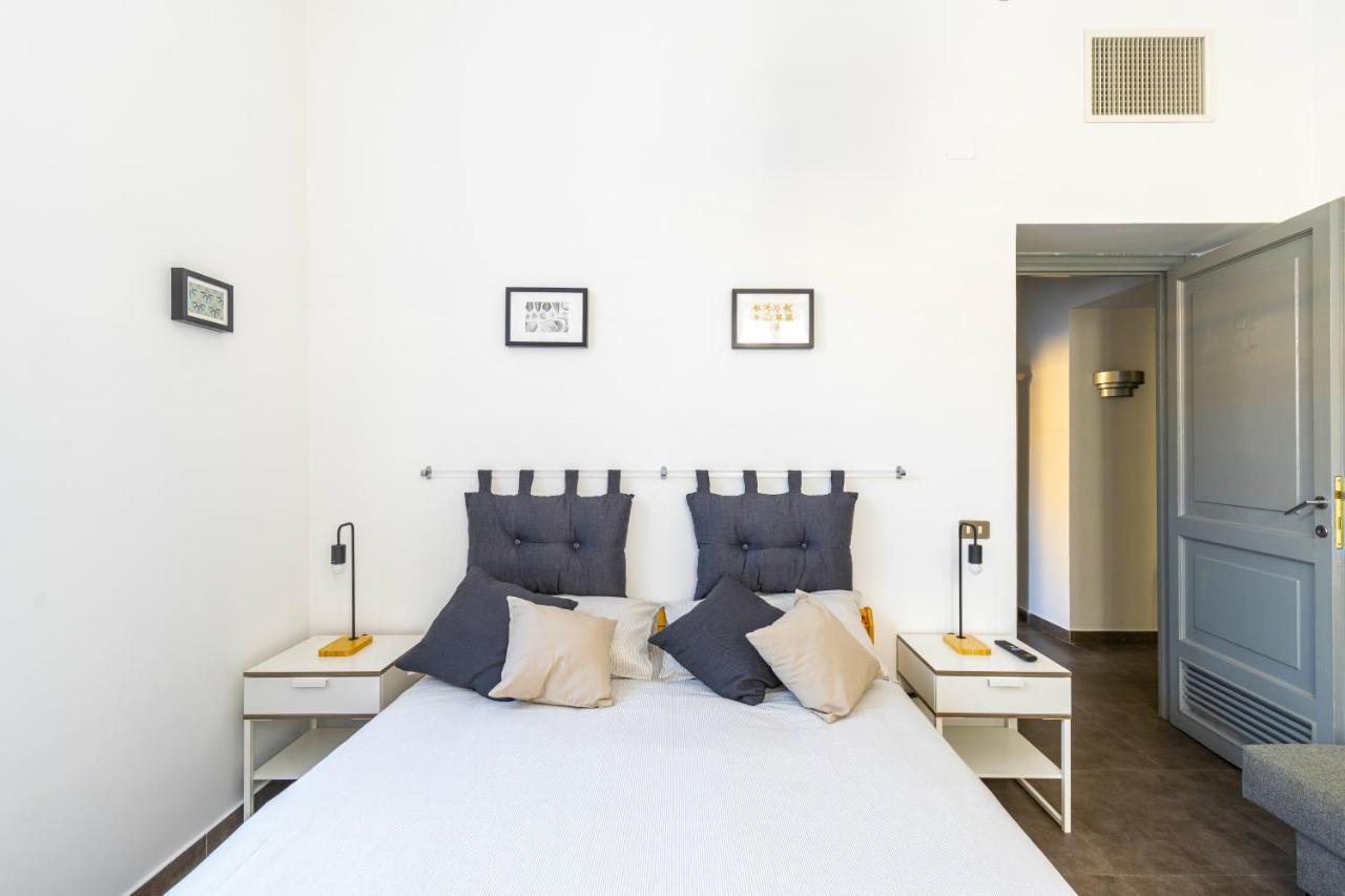 Hostly - Nicole Volturno - Full Center Appartamento Roma
