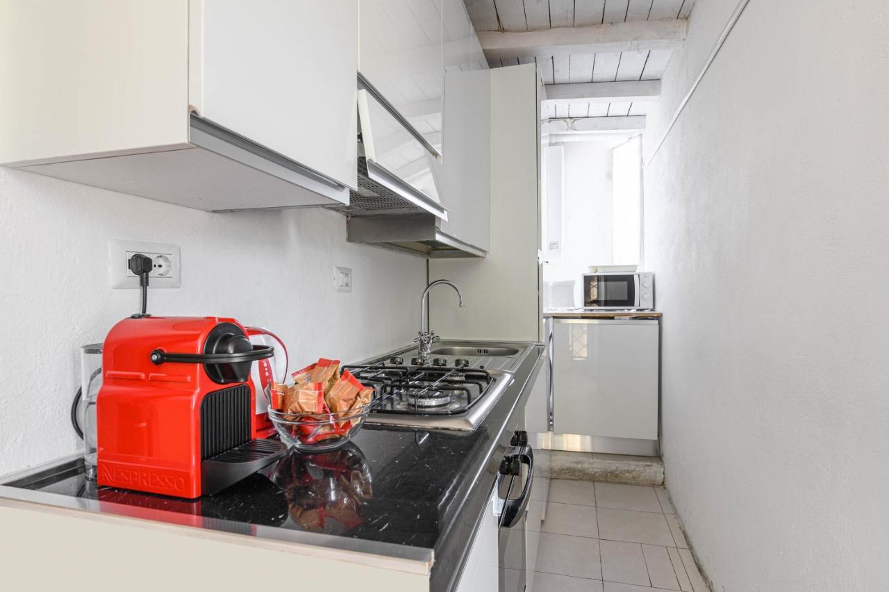 Aparts Apartment