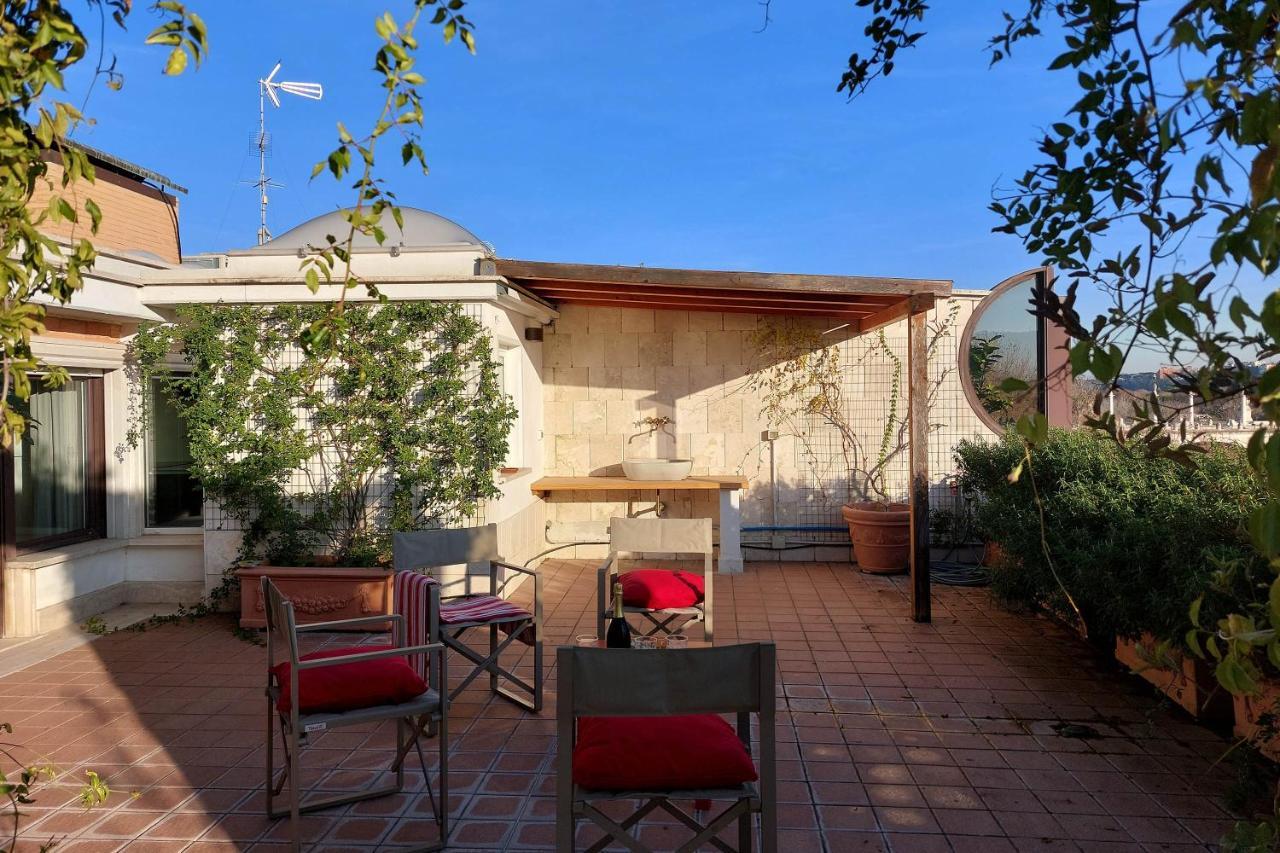 Beautiful Loft In Ponte Milvio With Terrace Apartment