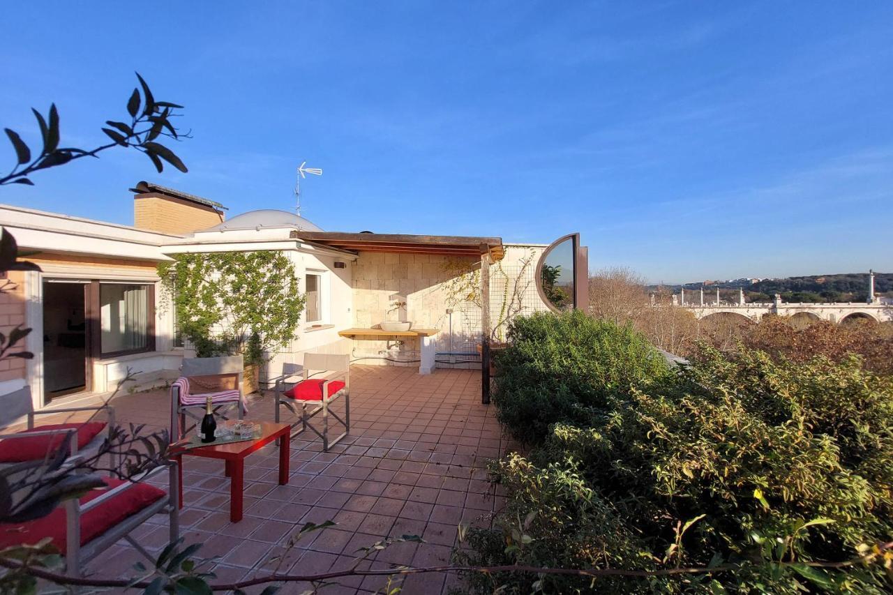 Beautiful Loft In Ponte Milvio With Terrace Rome