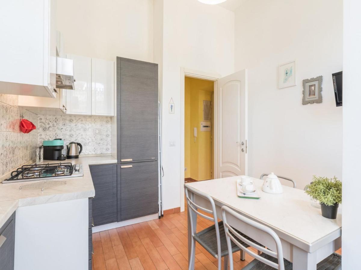 The Best Rent - Colourful Two-bedroom Near Termini Station * Rome