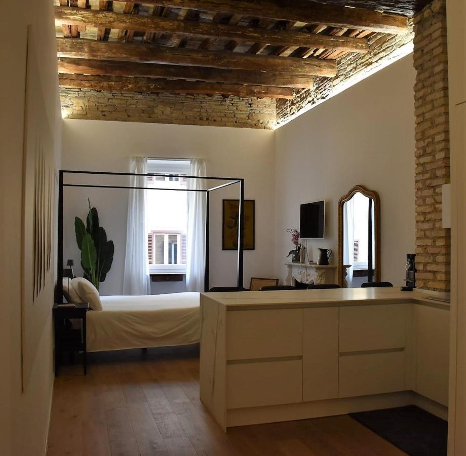 Fontana Luxury * Rome