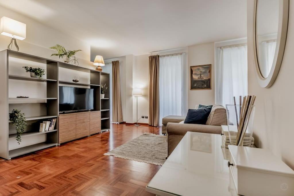 Apartment Casa Del Borgo Elegant 200 M From The Vatican 8/pax