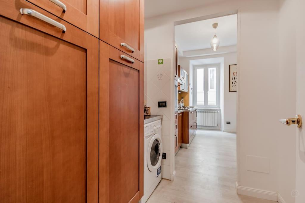 Apartment Casa Del Borgo Elegant 200 M From The Vatican 8/pax