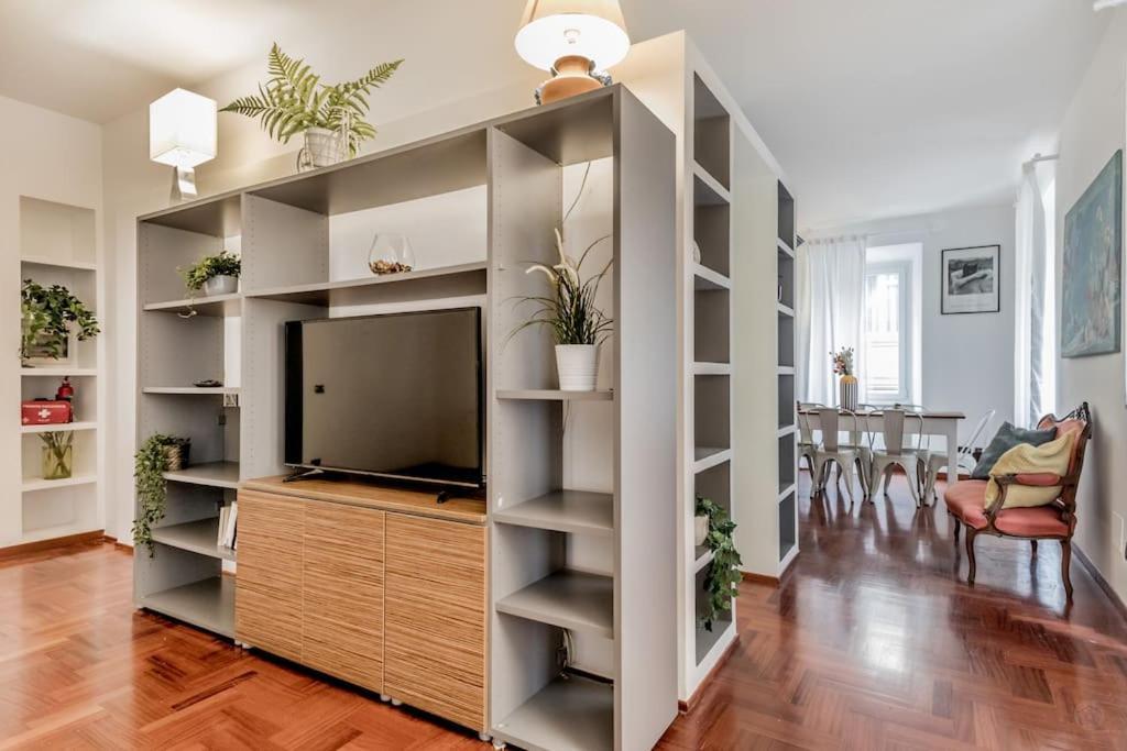 Casa Del Borgo Elegant 200 M From The Vatican 8/pax * Rome