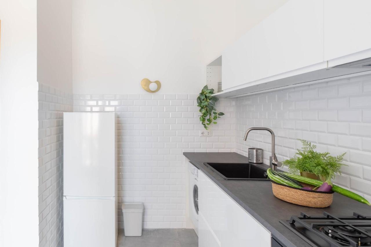 Iflat Pantheon's Roomy And Friendly Apartment Rome