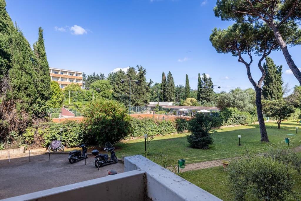 Plaza Cheery Apartment