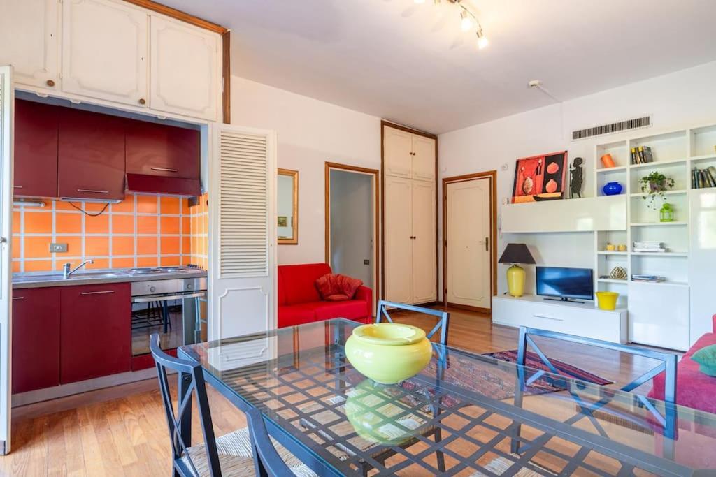 Plaza Cheery Apartment