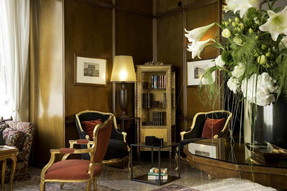 Colonna Palace 4* Rome