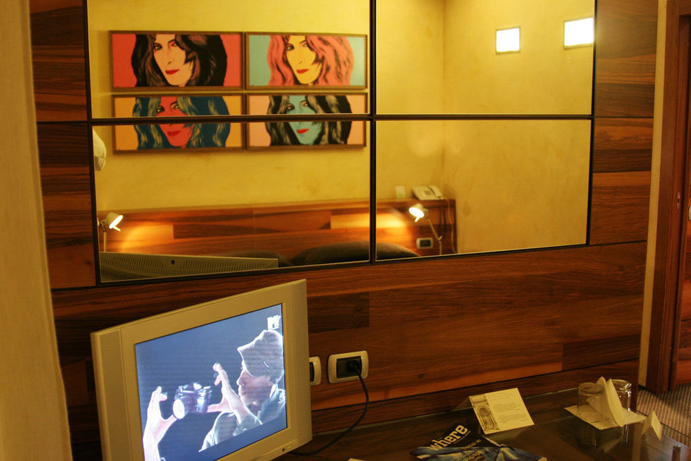 Tritone Hotel Rome