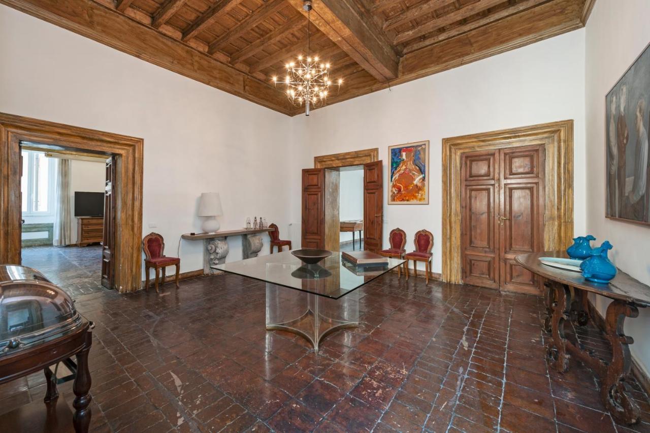Apartment Ancient Palace In Downtown Rome