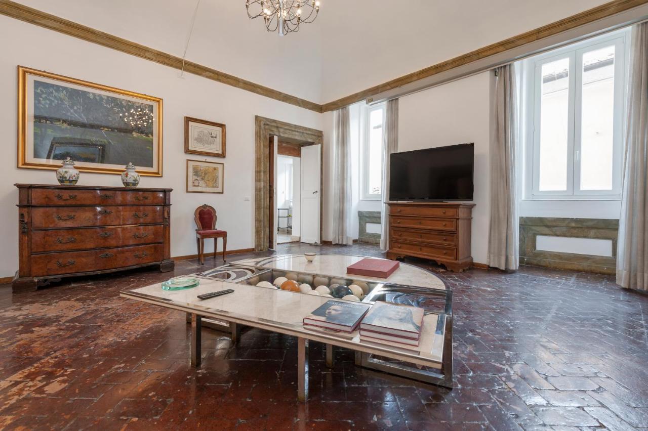 Ancient Palace In Downtown Apartment Rome