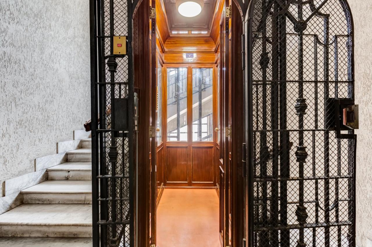 Lovely Two-room In The Center Of Apartment Rome