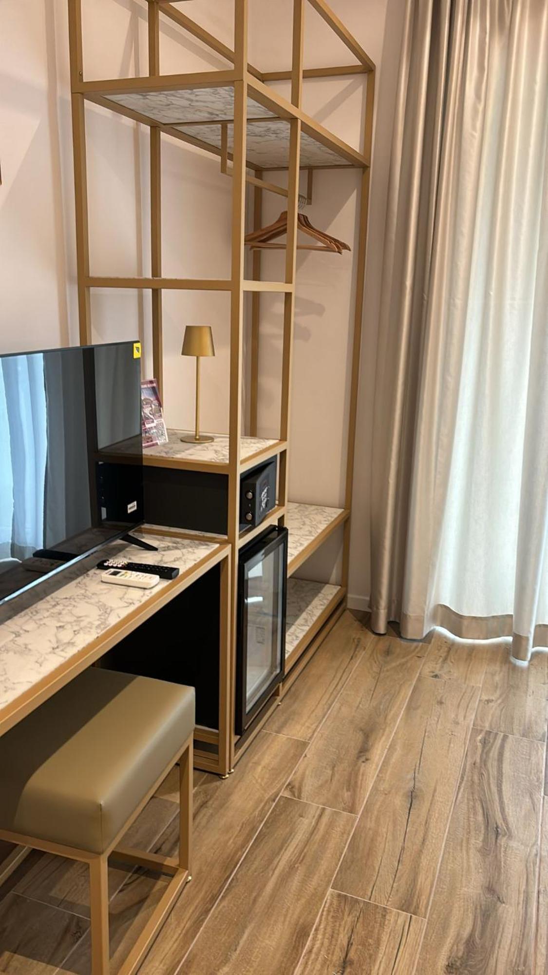 Romi Guest house *
