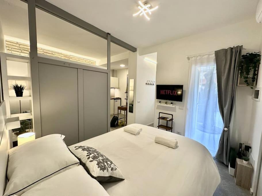 Monolatino Rome
